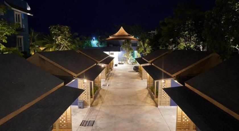 Phattrasom Villa Hua Hin Exteriör bild